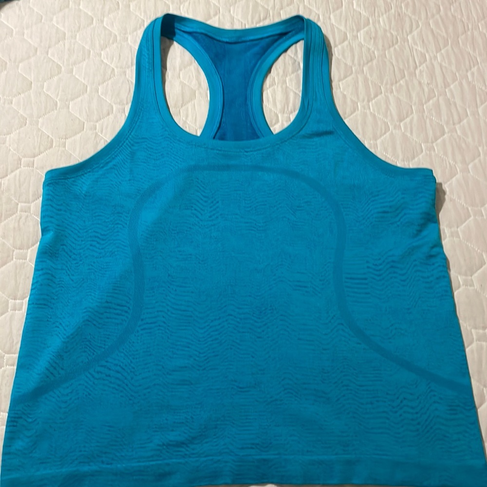 Lululemon tank